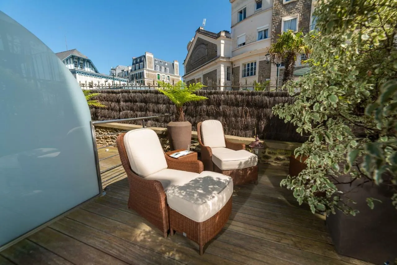 Royal Emeraude Hotel Dinard - Mgallery Collection 4*,  Francja