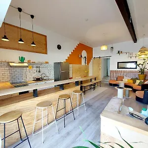  Hostal Coast - Utopy Francia